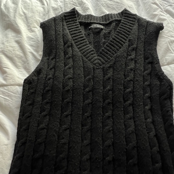 Shein V Neck Cable Knit Sweater Vest Color Black Size S - Picture 2 of 7